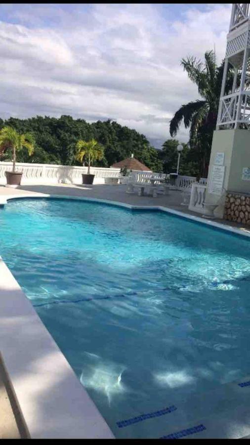 #D1 Castle Studio Wifi King Bed Ocho Rios Jamaica Exterior photo